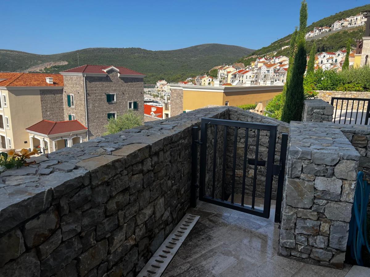 Lustica Bay Studio For Rent Тиват Экстерьер фото